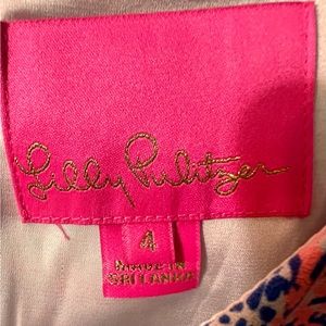 Beautiful Ladies “Lilly Pulitzer”
Dress W/ Built In Shorts
Size: 4 • Like New